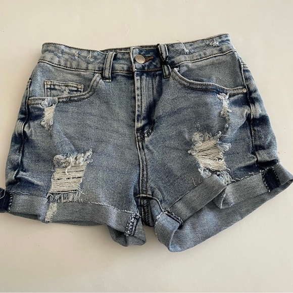 Almost Famous Light Wash Ripped Distressed Mom Jean Denim Shorts - Picture 2 of 7